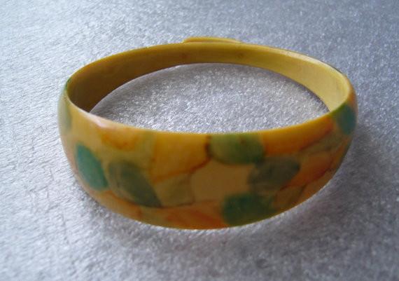 Vintage hand painted dots celluloid bracelet bangle