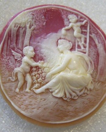 Vintage celluloid or early plastic cameo pin brooch