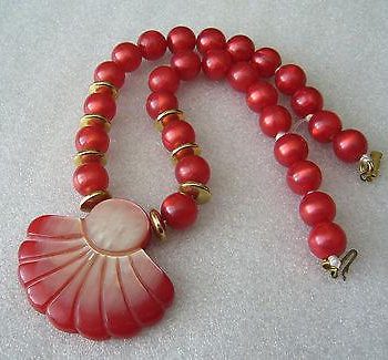 Vintage sparkling red early plastic beads & fan necklace