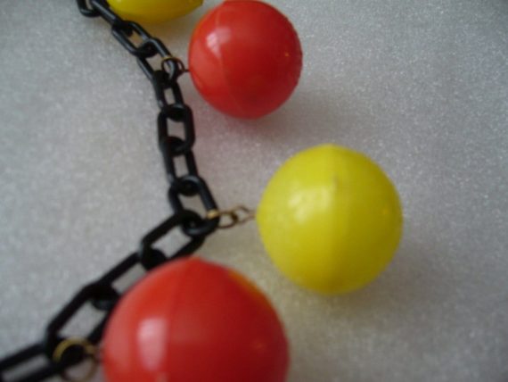 Vintage early plastic light weight balls and hearts necklace