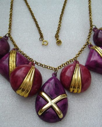 Vintage early plastic chunky purple dangles necklace