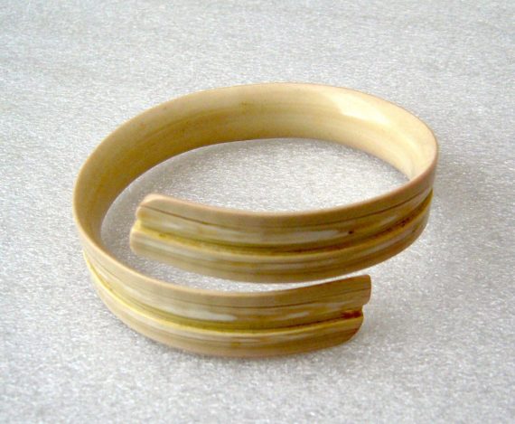 Vintage Galalith lightweight adjustable snake bracelet bangle - bakelite era