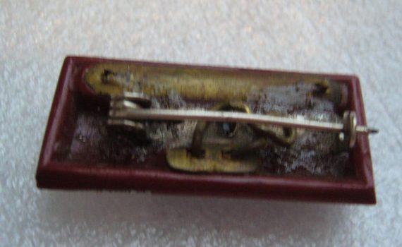 Vintage art deco glass pin brooch