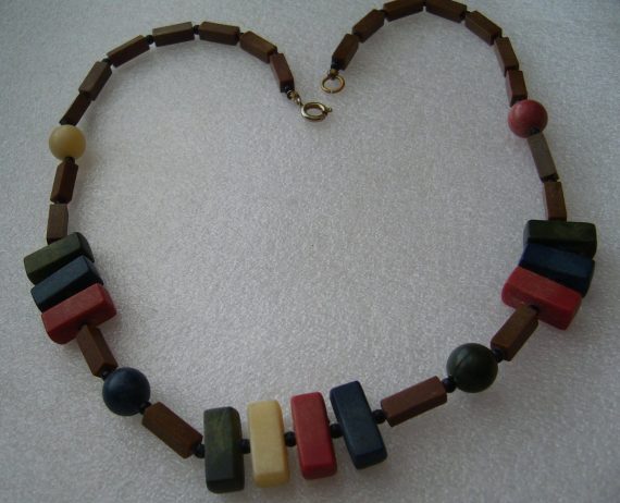 Vintage early plastic art deco multicolor necklace – bakelite style