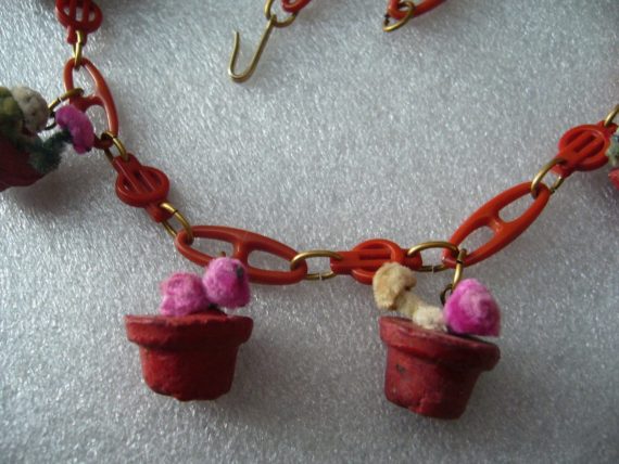 Vintage art deco early plastic celluloid clay flowerpots necklace - bakelite style
