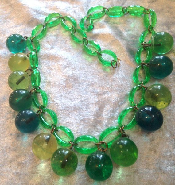 Vintage  early plastic 1960's balls necklace