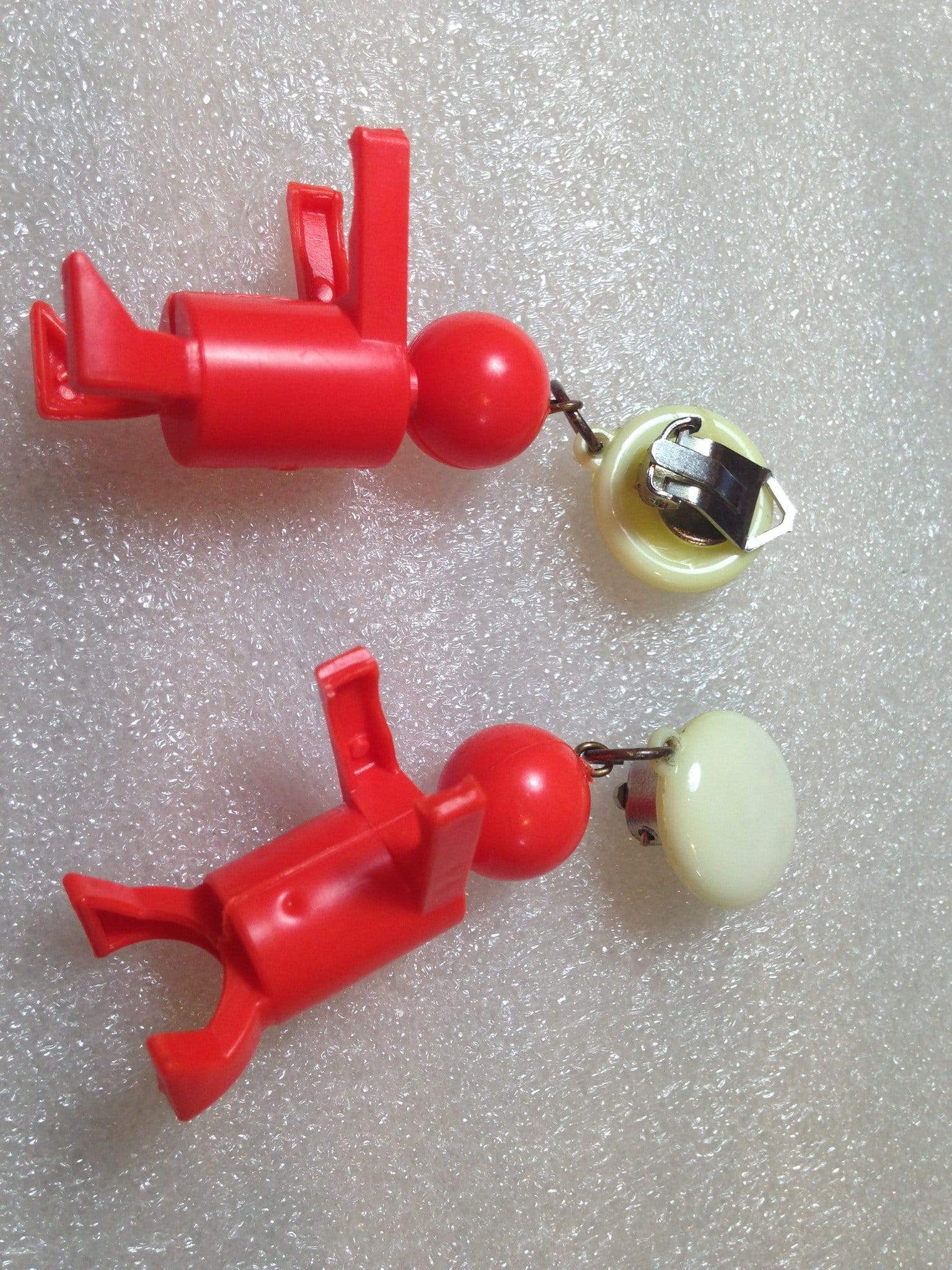 Details about   Vintage style funny plastic  clip-on earrings with little people figurines 