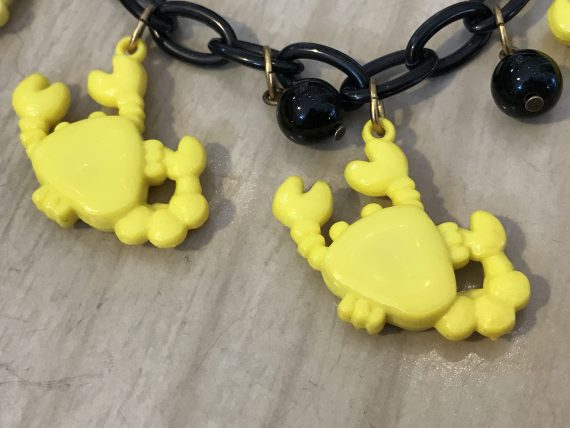 Vintage 1980's yellow plastic crabs necklace - Summer sale!