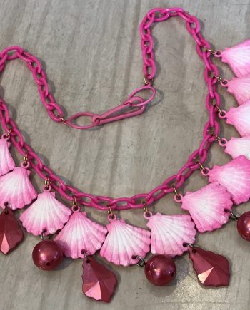 Vintage 1980's plastic hot pink shells necklace - Summer sale!